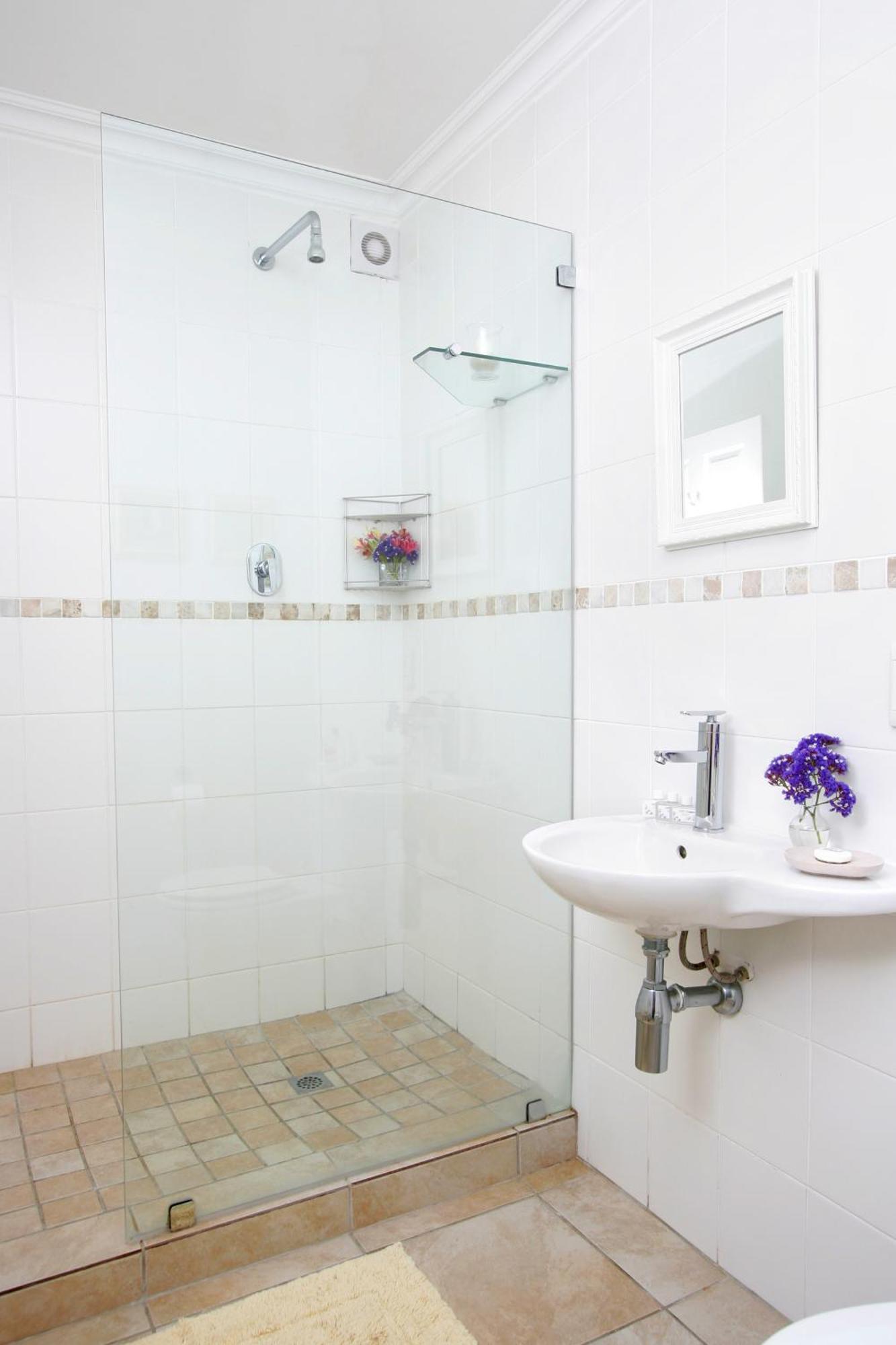 The Beach House Port Alfred Room photo
